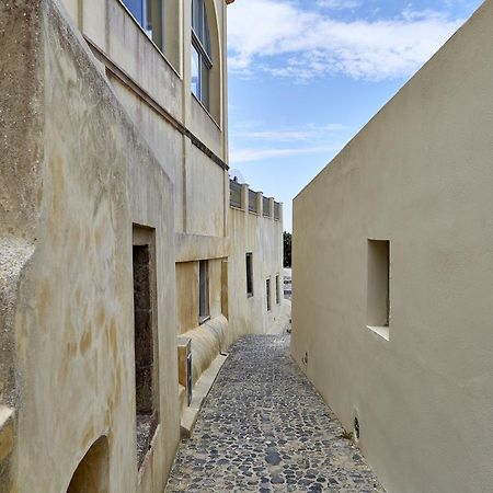 White & Co. La Torre Suites Pyrgos Kallistis Ngoại thất bức ảnh