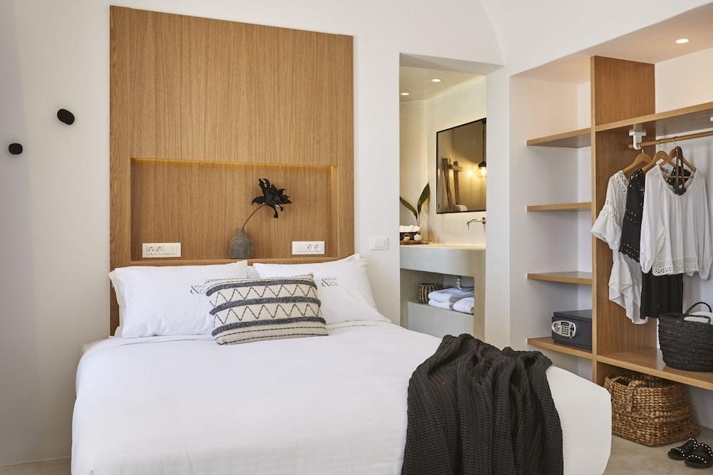 White & Co. La Torre Suites Pyrgos Kallistis Ngoại thất bức ảnh