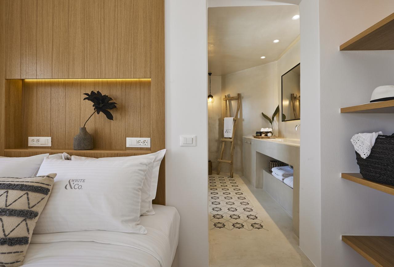 White & Co. La Torre Suites Pyrgos Kallistis Ngoại thất bức ảnh