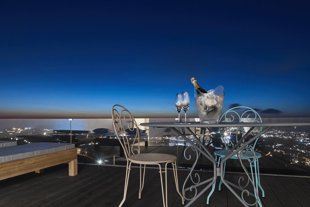White & Co. La Torre Suites Pyrgos Kallistis Ngoại thất bức ảnh
